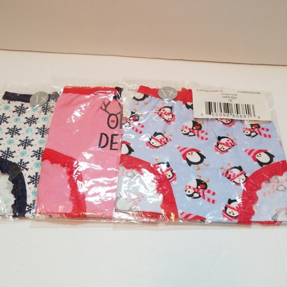 NWT New Directions Set of 3 Christmas Hipsters